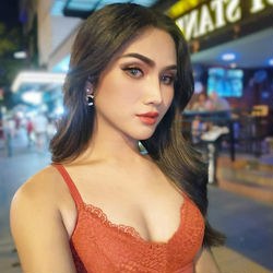 Escorts Bangkok, Thailand Sexy tan skin