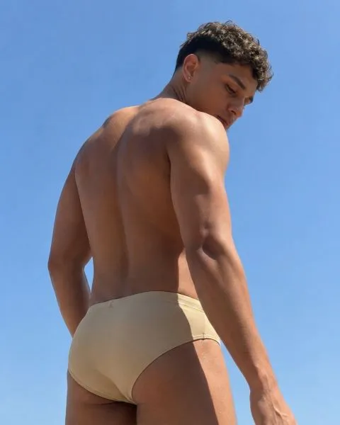 Escorts Elizabeth, New Jersey Nathan_Latinxl