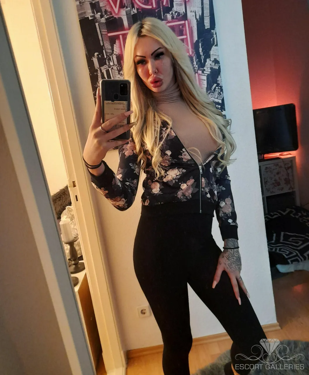 Escorts Berlin, Germany MizzCherie