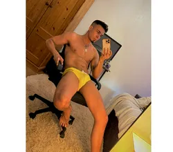 Escorts London, England Max HOT 🔥 Brazilian 🇧🇷 XXL