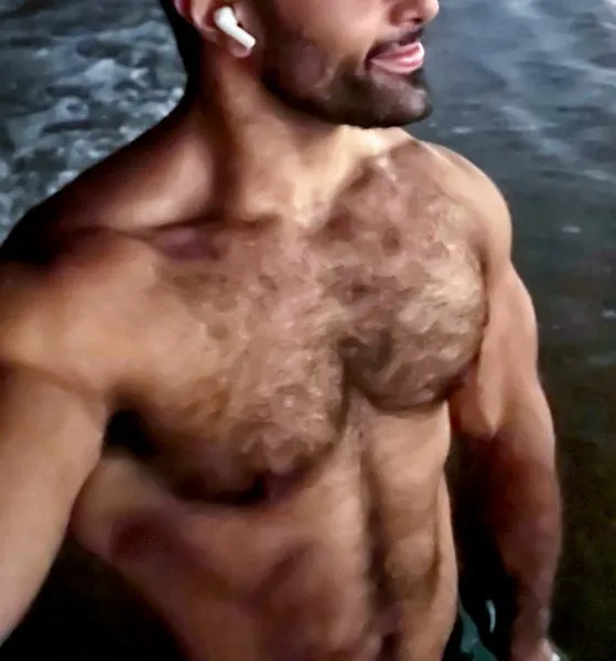 Escorts Dubai, United Arab Emirates Hairy_LowKey
