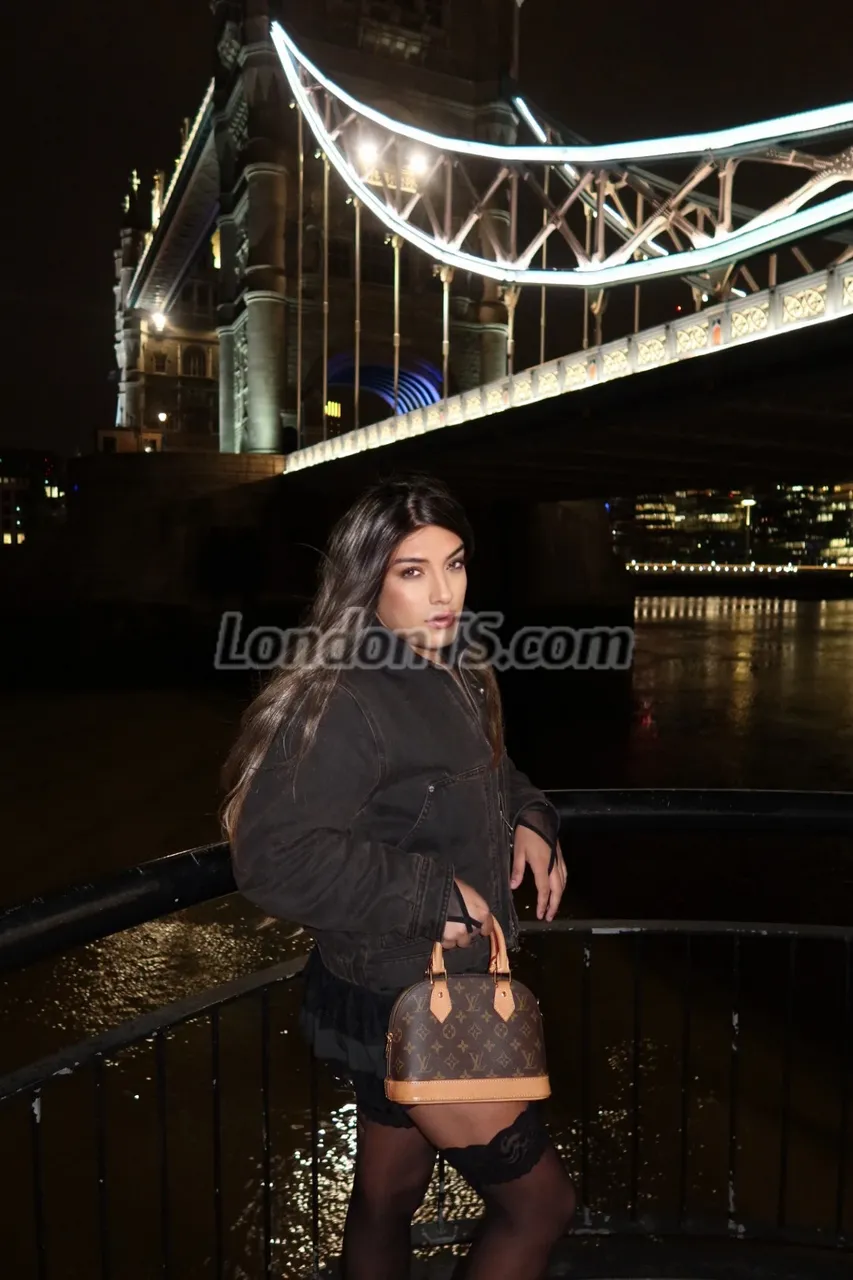 Escorts London, England Jade