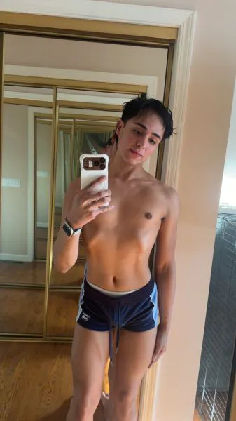 Escorts Chicago, Illinois Goodboytoyrn