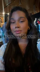Escorts London, England Iris Valentina