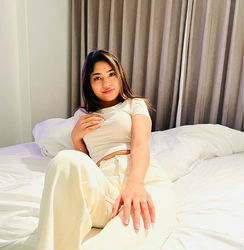 Escorts Dubai, United Arab Emirates Indian independent model Esha