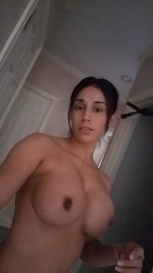 Escorts Portsmouth, Virginia New girl in the area, hot, sexy and Latina, come enjoy with me we are going to have a great time
