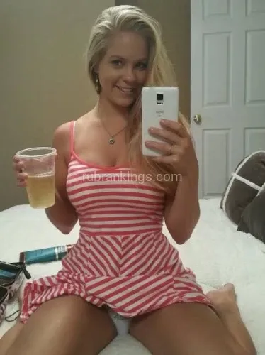 Escorts Knoxville, Tennessee Shelby