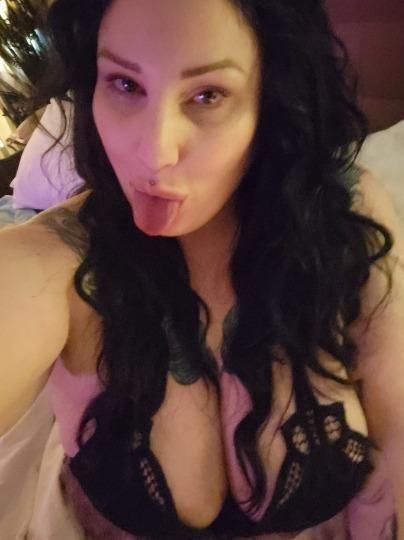 Escorts Colorado Springs, Colorado Years💋BJ Girl 💋Enjoy💋TIGHT PUSSY 💋LOW RATE💲✔ AMAZING SERVICE💋ALSO SELL MY NUDE VIDEOS AND PICTURE. Let’s fuck and party ❤