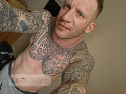 Escorts Calgary, Alberta Larry