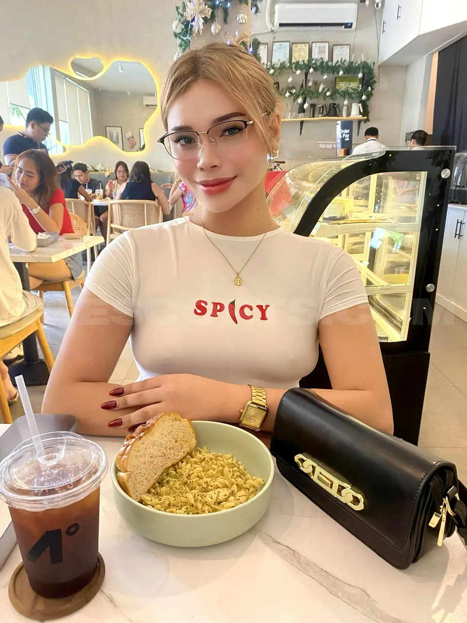 Escorts Makati City, Philippines Thick doll @makati