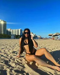 Escorts Miami, Florida Cristal colombiana | hermosa