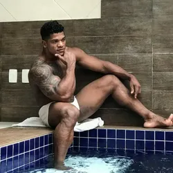 Escorts London, England JhonnyMuscleTop