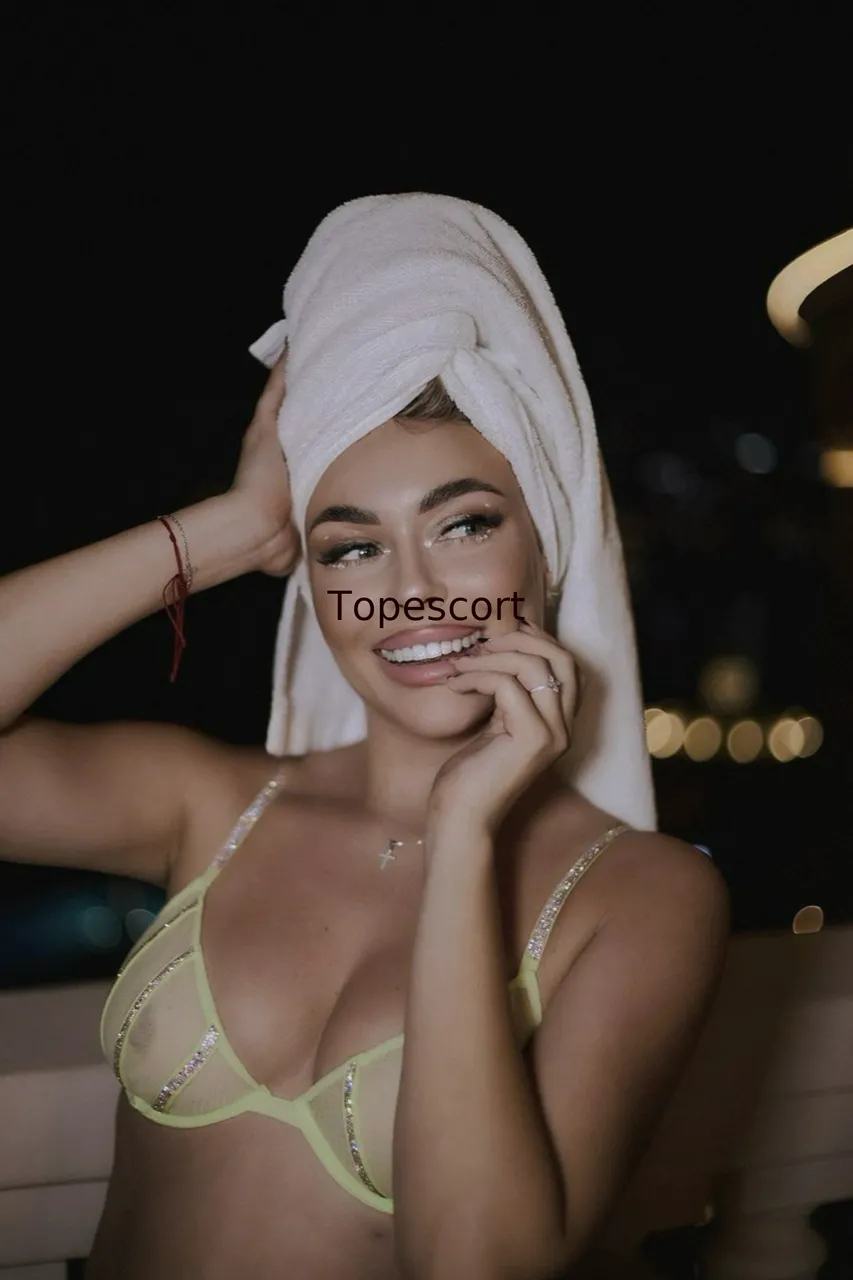 Escorts Hong Kong, Hong Kong Kira