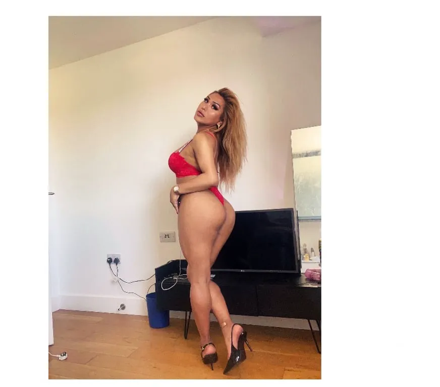Escorts Sheffield, England Selene TS XL🌹 top and bottom very fuccional 🍆🍑