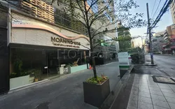 Bangkok, Thailand Morning Kiss