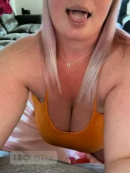 Escorts Saskatoon, Saskatchewan Divorced BBW Woman Looking FoR 42\Yr PU$$Y