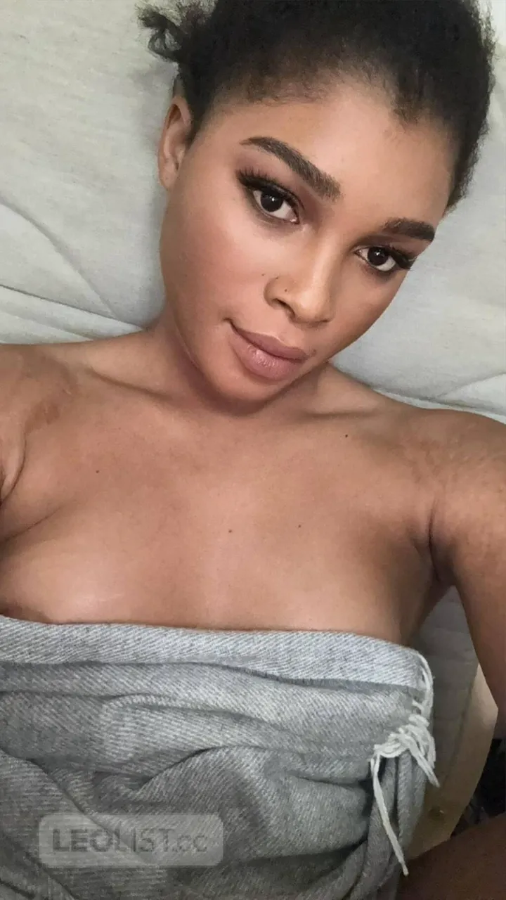 Escorts Montreal, Quebec Angèle