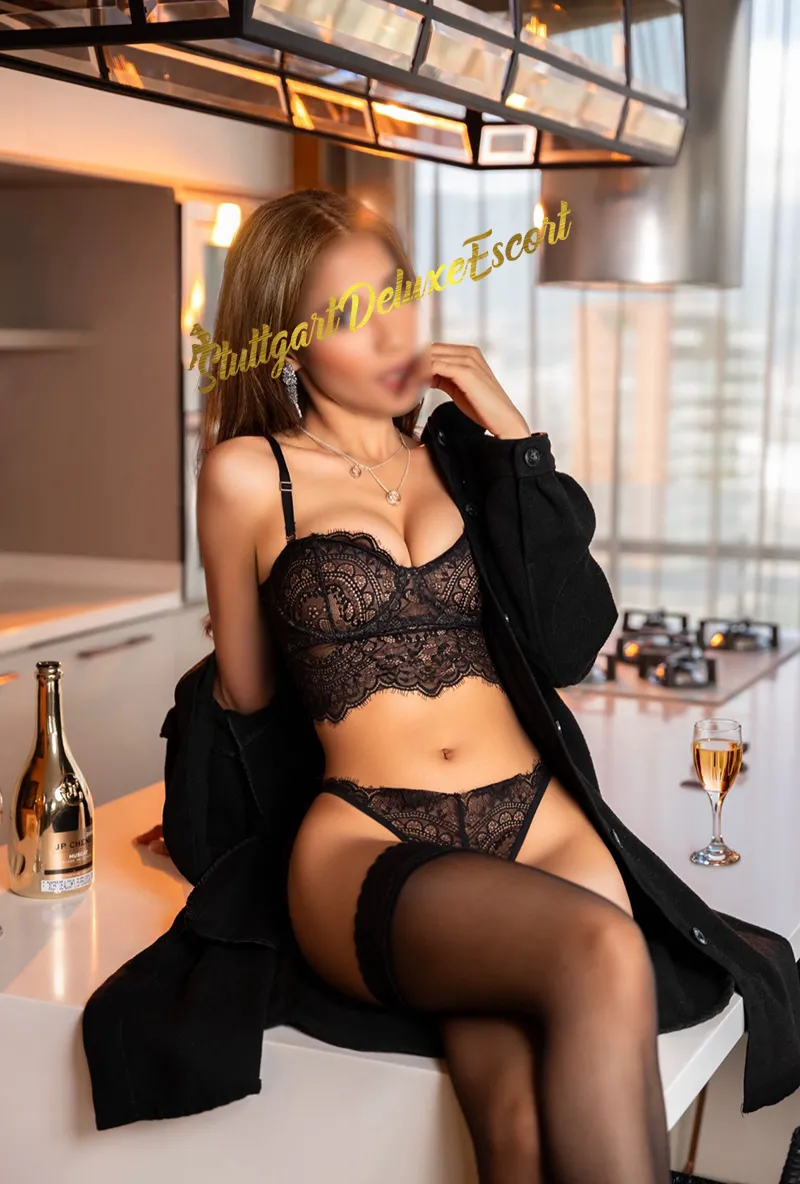 Escorts Stuttgart, Germany Emma