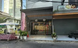 Bangkok, Thailand Peach Massage Bangkok 20