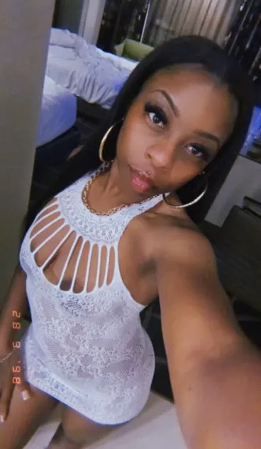 Escorts Washington, District of Columbia Alexis