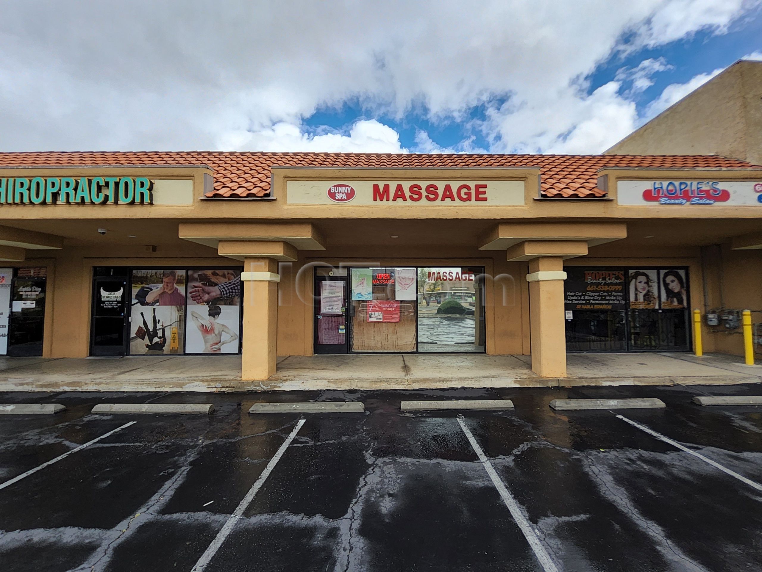 Palmdale, California Sunny Spa Massage