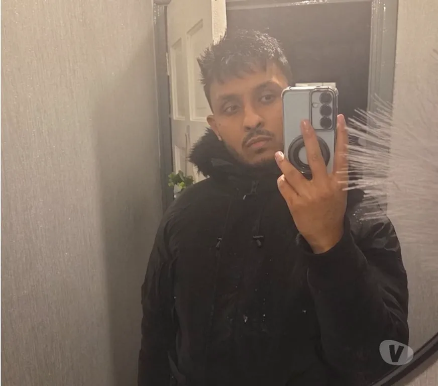 Escorts Manchester, England Cute brown asian lad in Manchester