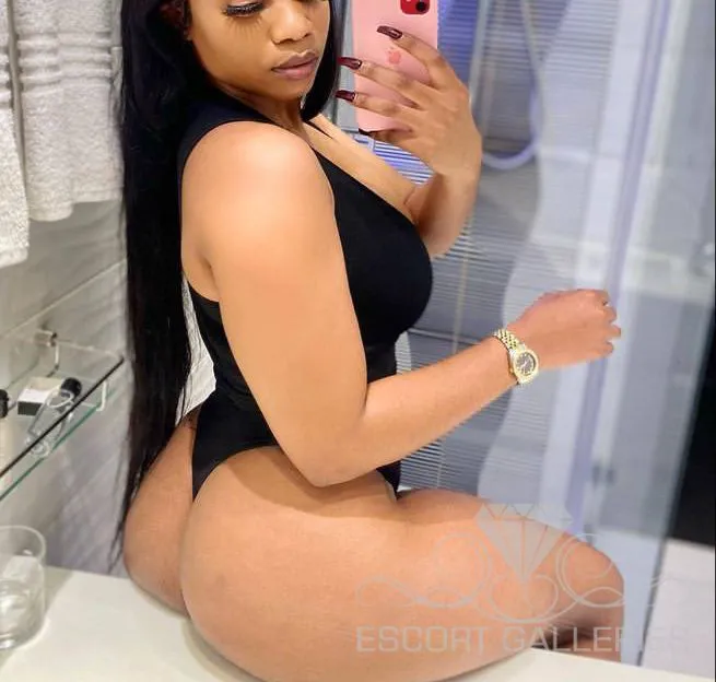 Escorts Abuja, Nigeria Lattie