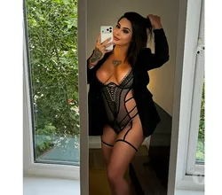 Escorts Guildford, England Amanda hot brazilian
