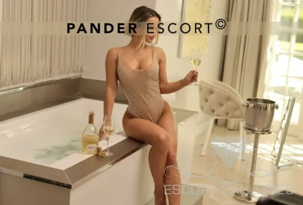 Escorts Stuttgart, Germany Leila