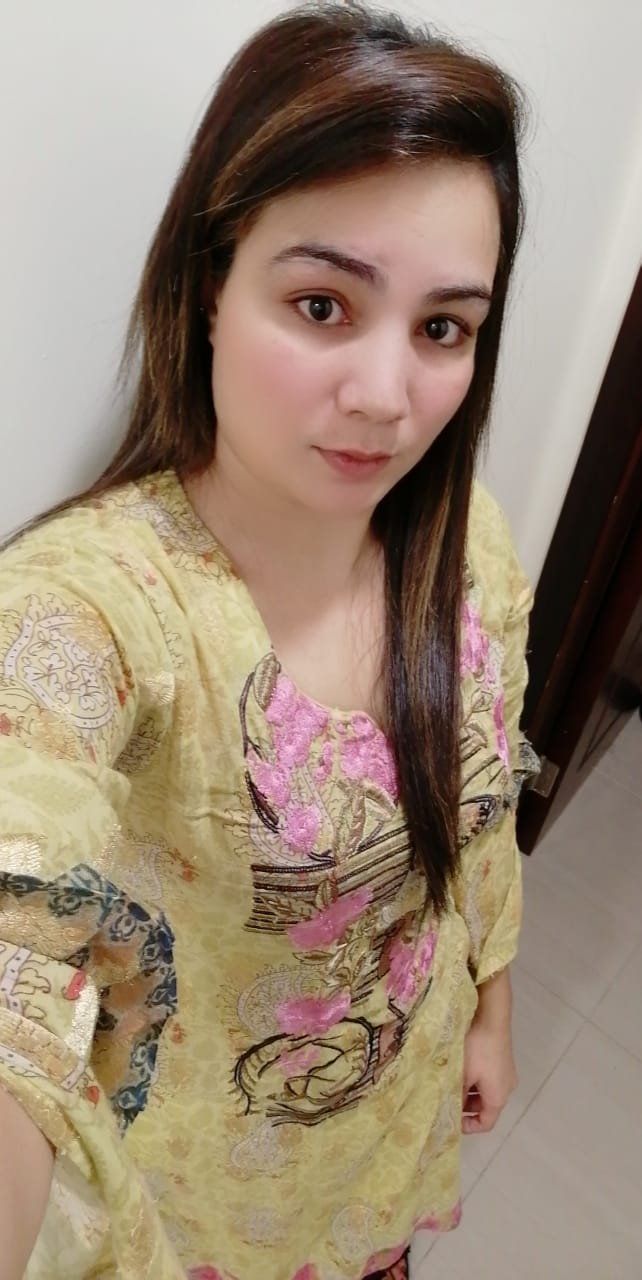 Escorts Dubai, United Arab Emirates Pallavi Punjabi Girl