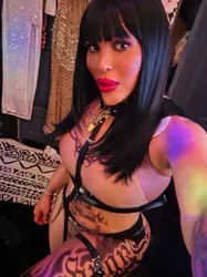 Escorts Queens, New York text message $300🎊