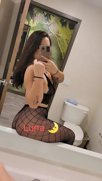 Escorts Tampa, Florida Luna jovencita pocos dias🌹🌹🌹