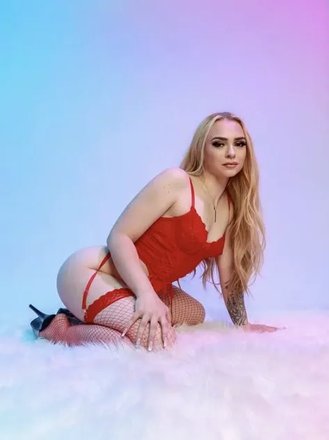 Escorts Houston, Texas Cami | SEDUCTIVE BLONDE Ready to Play