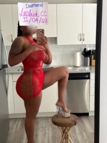 Escorts Oshawa, Ontario Diamond