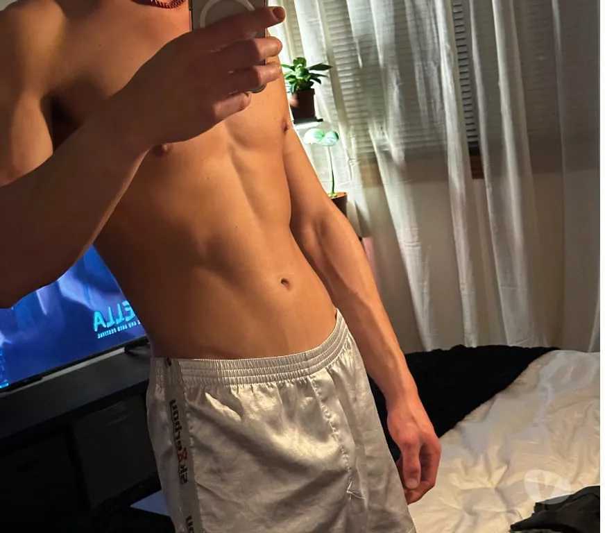 Escorts Edinburgh, Scotland WASIAN TWINK DELIGHT