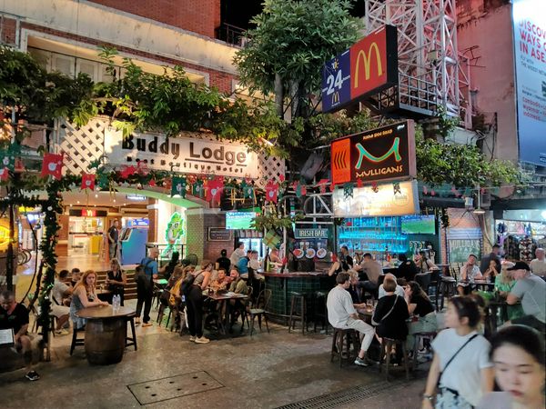 Freelance Bar Bangkok, Thailand Mulligans