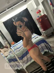Escorts Toronto, Ontario Alyze