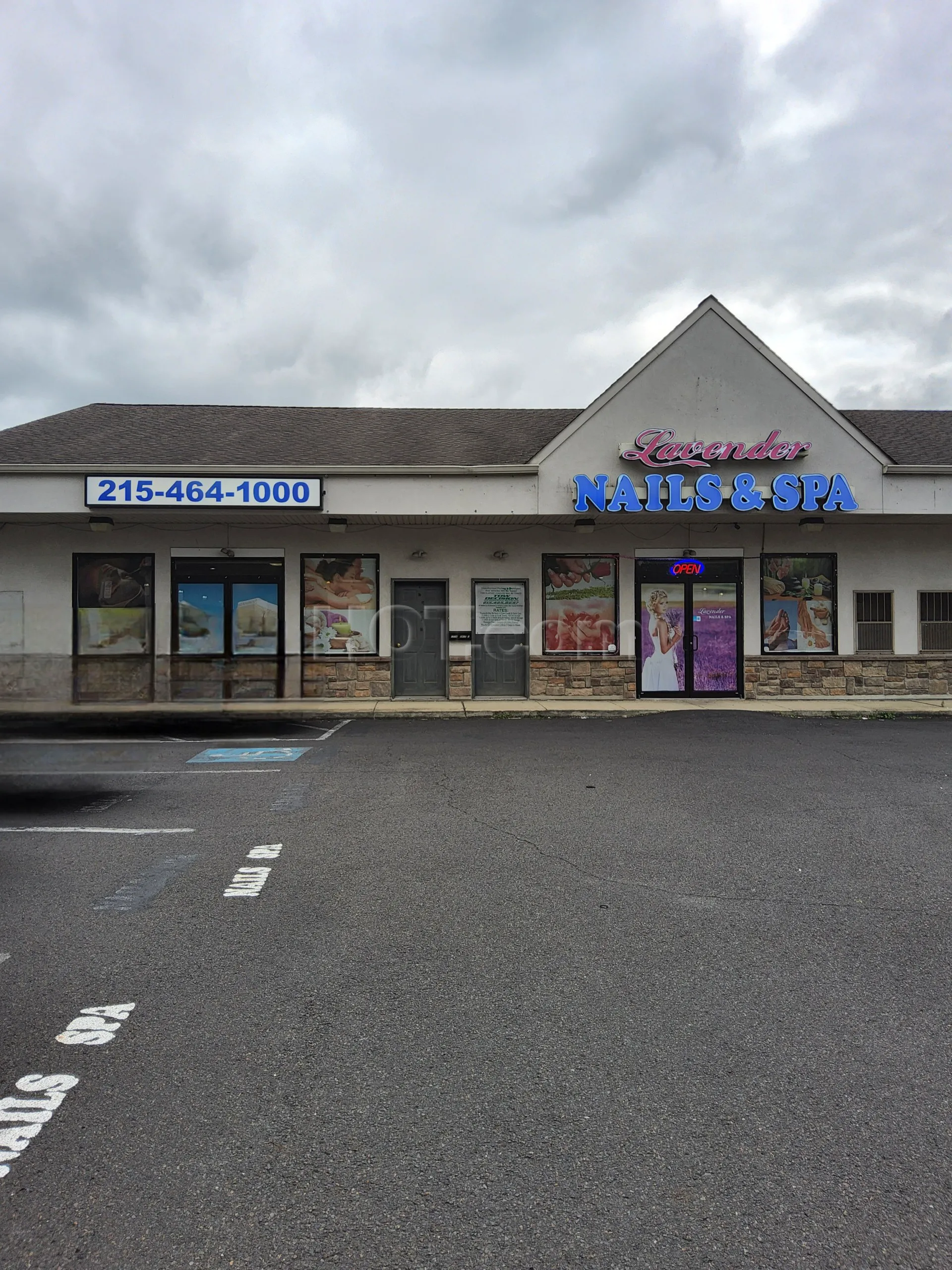 Philadelphia, Pennsylvania Lavender Nails and Spa