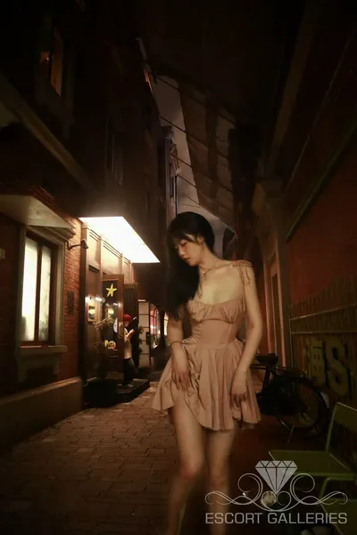 Escorts Guangzhou, China coco