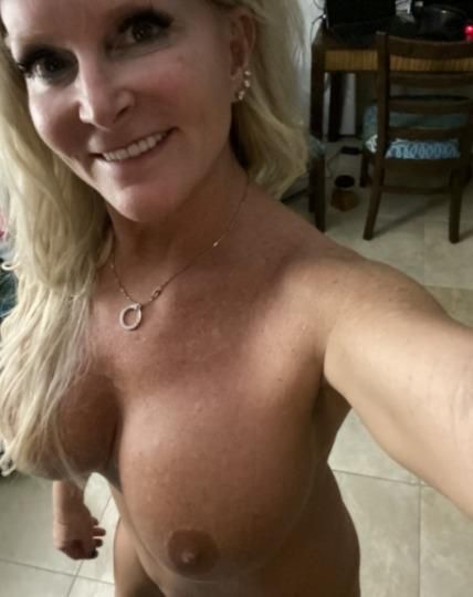 Escorts Killeen, Texas 🔥Divorced hot blonde looking for Incall/Outcall😋