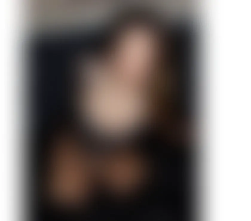 Escorts Glasgow, Scotland Beautiful Brazilian TS with Gorgeous Curves