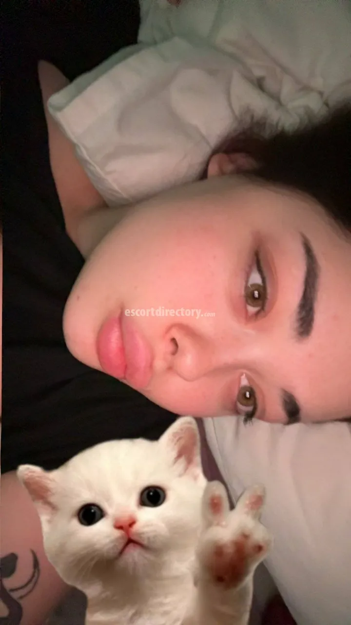 Escorts Manama, Bahrain Mira