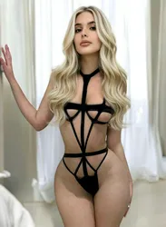 Escorts Miami, Florida VIP Mia