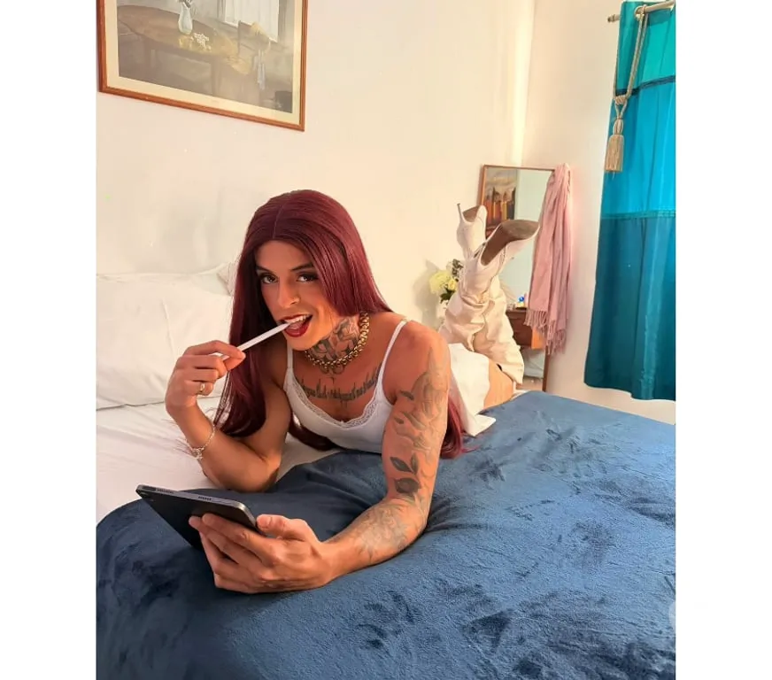 Escorts London, England EMMA CHERRY - A MELHOR TS 🍒