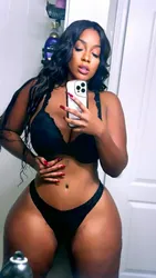 Escorts Dallas, Texas Queen  | Im a single woman looking for have fun and make your dream come true