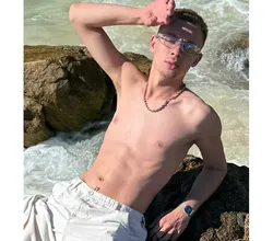 Escorts Grays, England Twink Top&Bottom accom Brazilian mix🇧🇷🍆