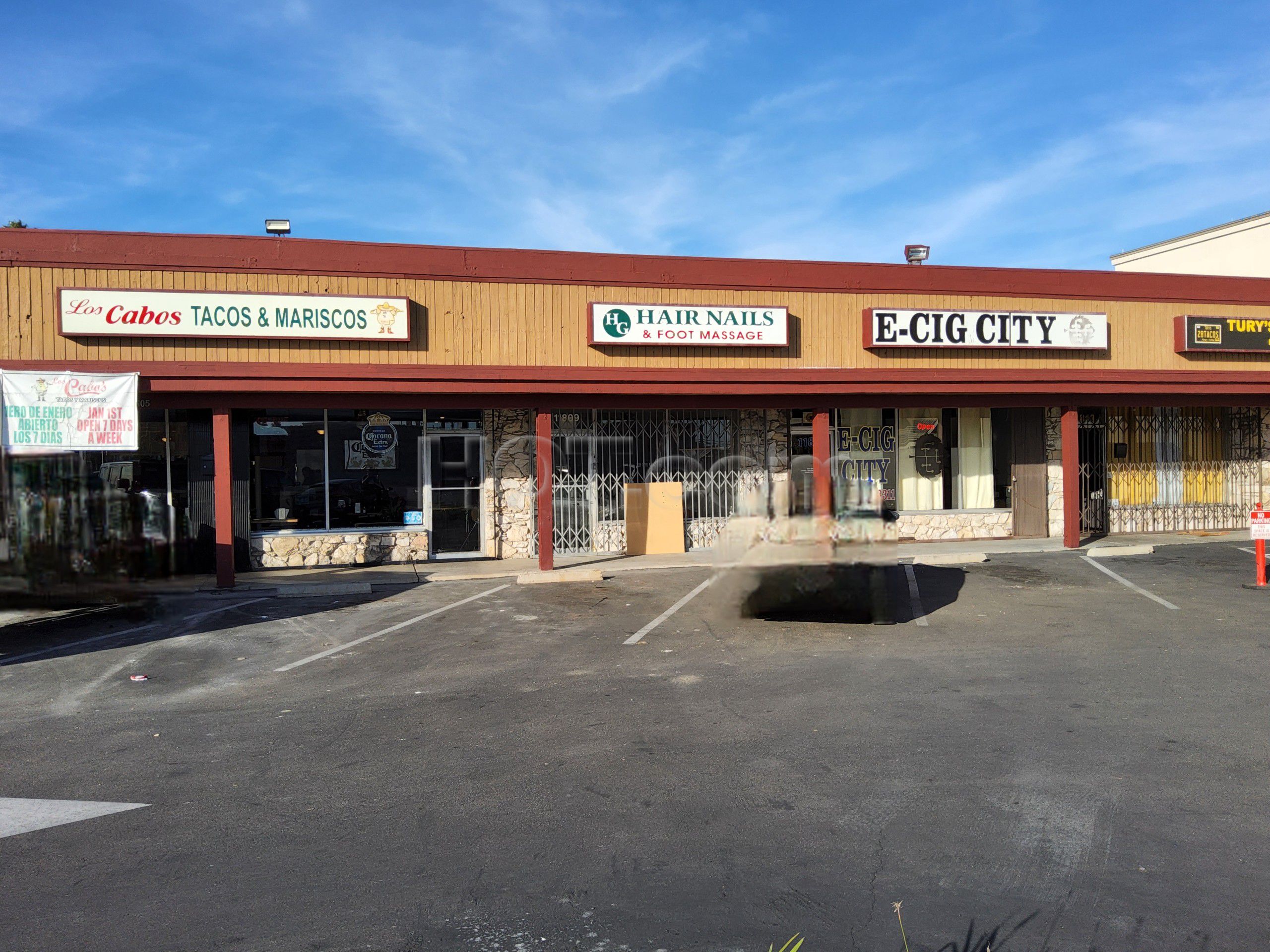 Chino, California Water Cube Foot Massage