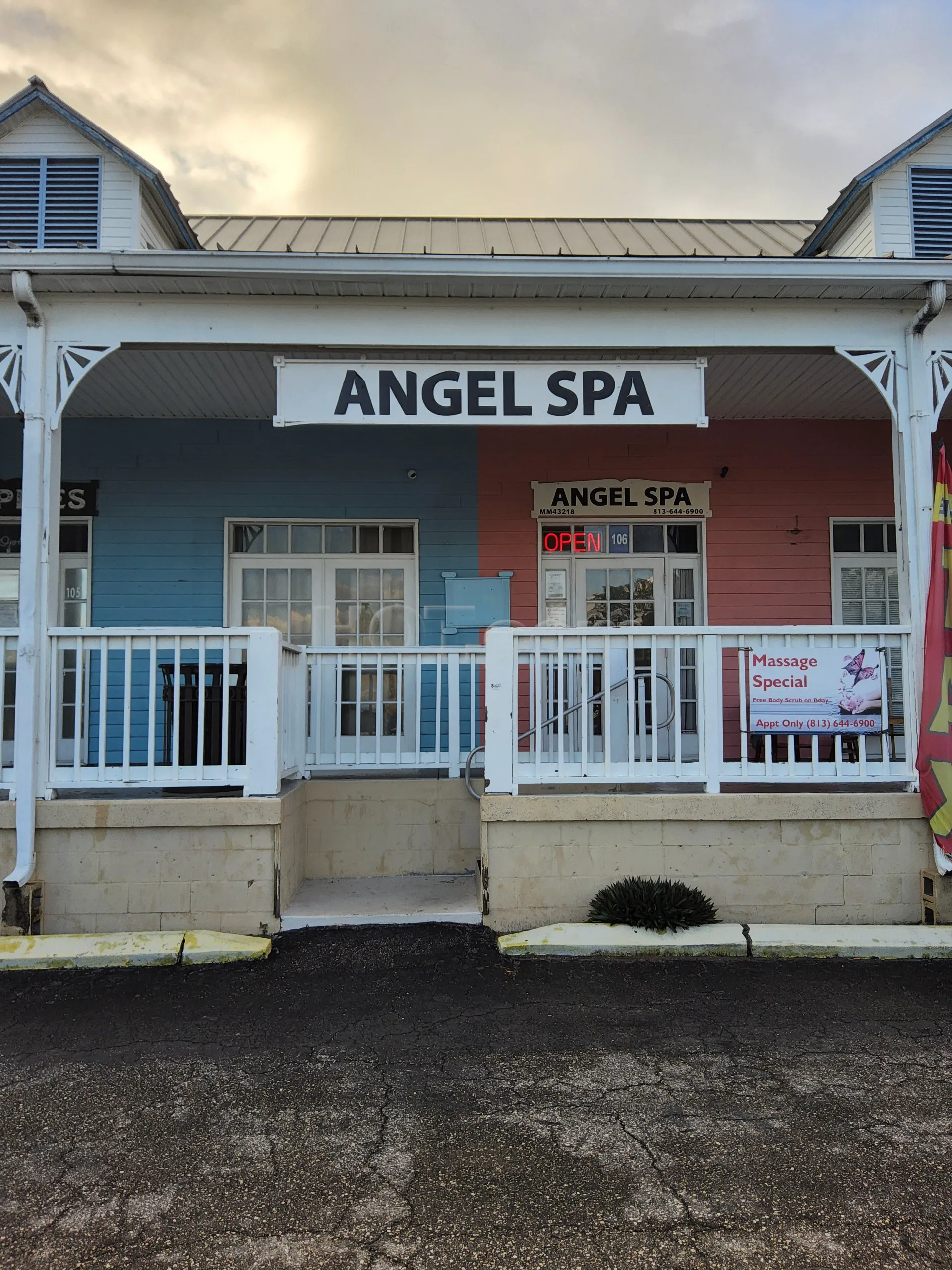 Tampa, Florida Angel Spa