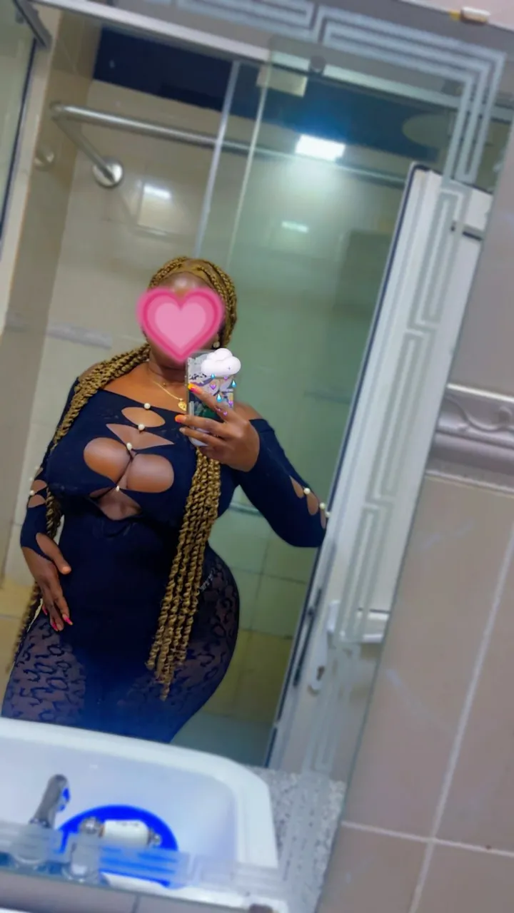 Escorts Benin City, Nigeria Sexy Pee