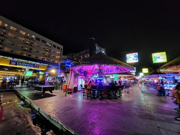 Beer Bar / Go-Go Bar Phuket, Thailand Love Shack Bar